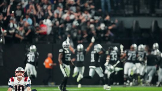 FINAL: Raiders 30, Patriots 24 - Jakobi Meyers throws lateral to Chandler Jones to lose game taken at BSJ Headquarters (Patriots)